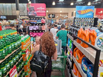 A reventar la tienda Alsuper de la Homero previo al partido de México