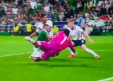 Juegazo: Inglaterra 2-1 en el primer tiempo