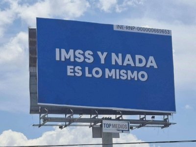 Imss y nada es lo mismo: aparecen espectaculares en la ciudad