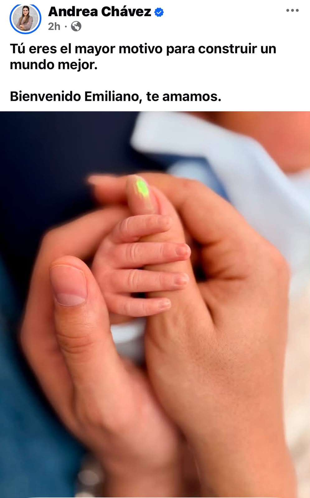 Anuncian Andrea Chávez el nacimiento de su hijo