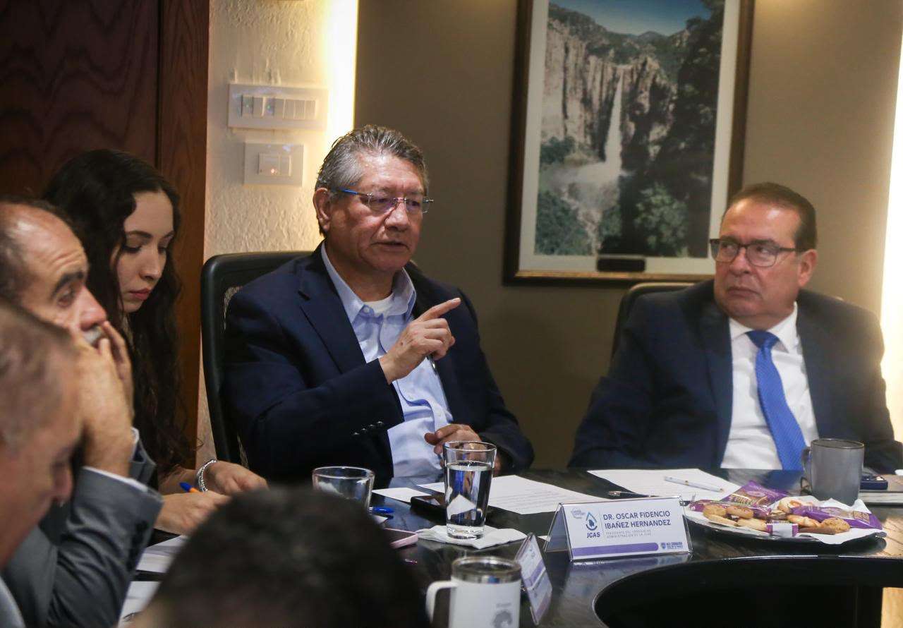 Es Alberto Paredes Arroyo nuevo director de la JMAS