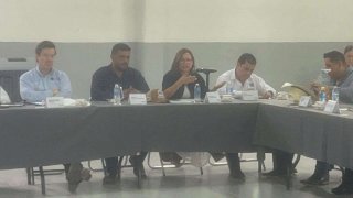 Debaten regidores en Cabildo por recortes presupuestales federales