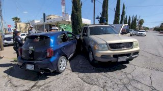 Resulta adulta mayor lesionada por choque múltiple en la Pacheco 