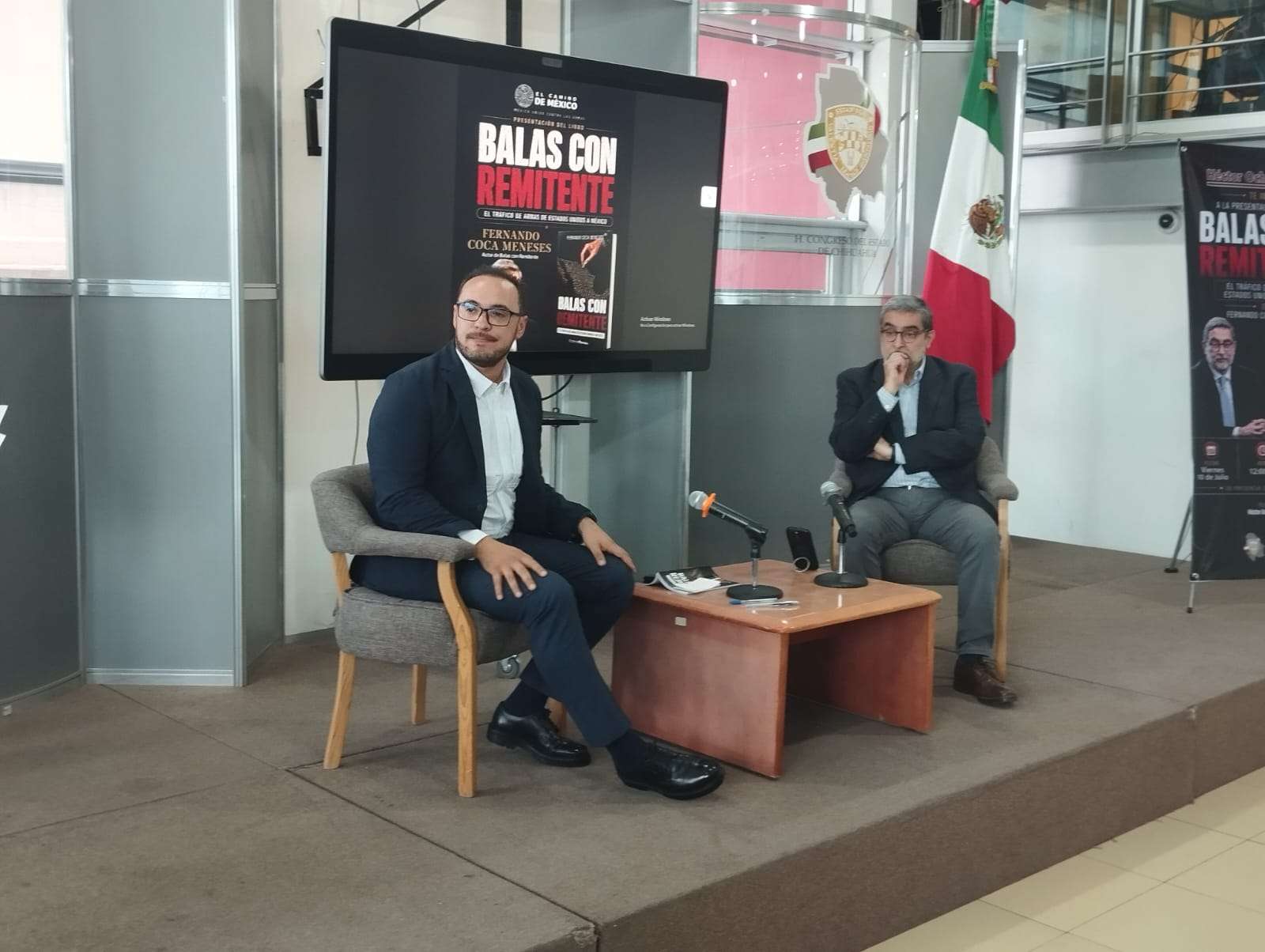 Presenta Fernando Coca Meneses el libro Balas con remitente en Congreso