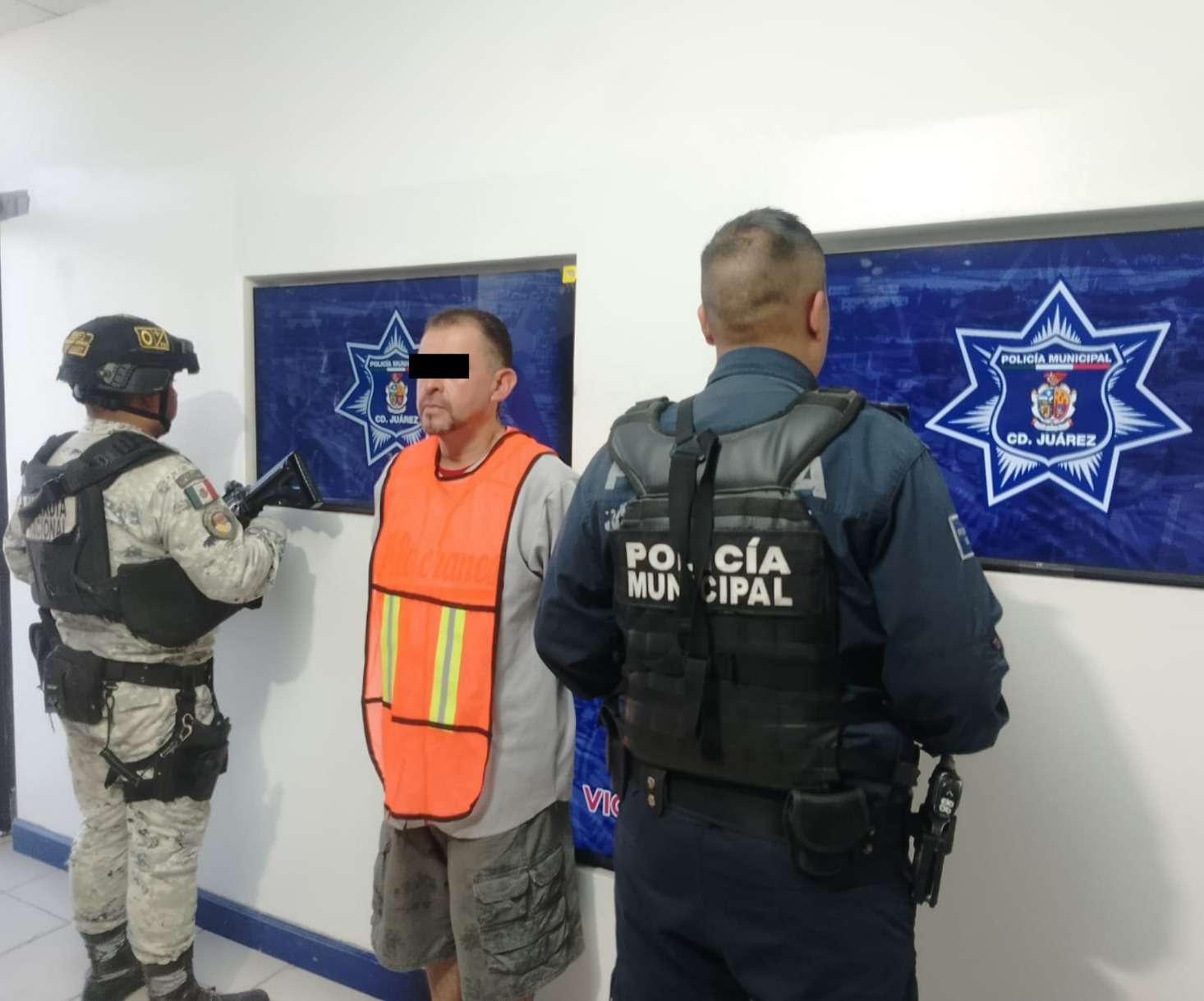 Lo detienen con orden de aprehensión vigente