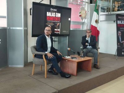Presenta Fernando Coca Meneses el libro Balas con remitente en Congreso