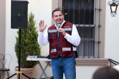 Sostiene Cruz reunion con productores manzaneros de Guerrero