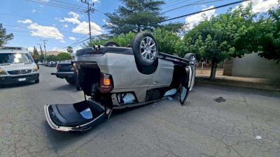 Deja un lesionado volcadura en la San Felipe