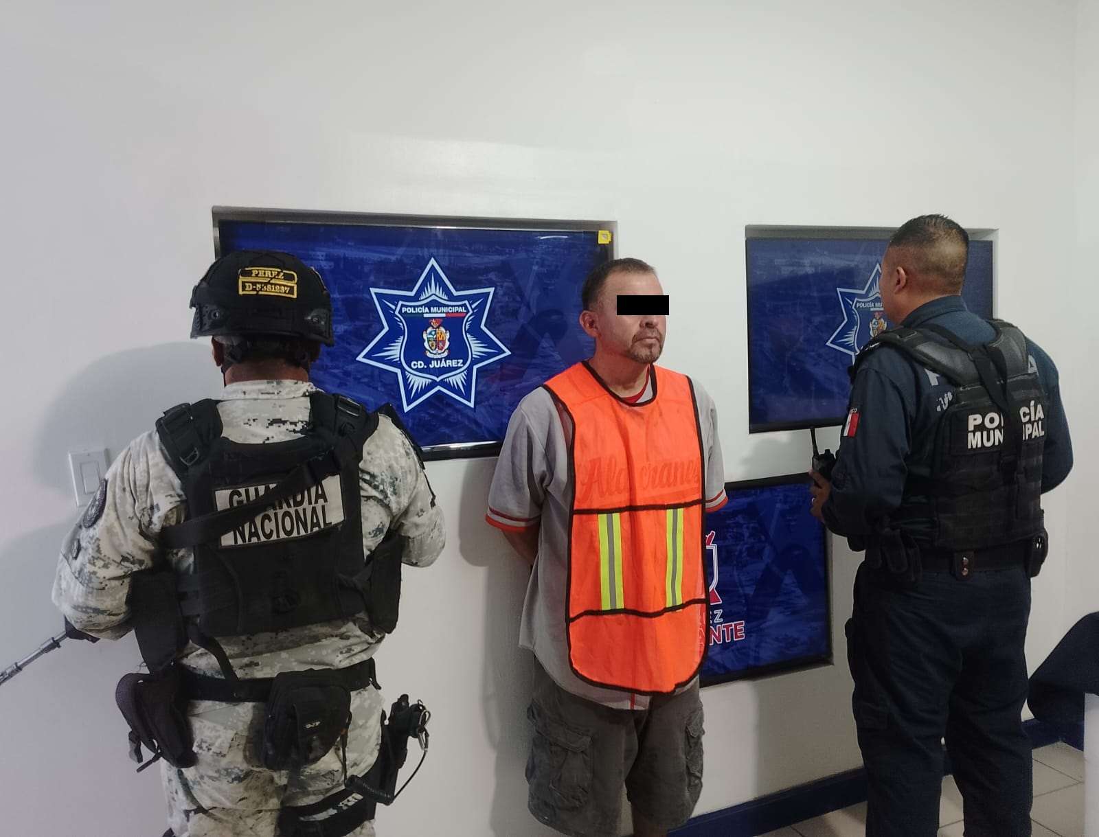 Lo detienen con orden de aprehensión vigente