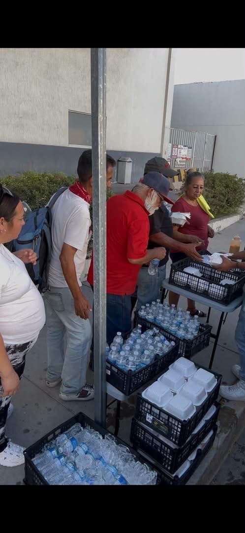 Lleva alimento y esperanza a familias en los hospitales 