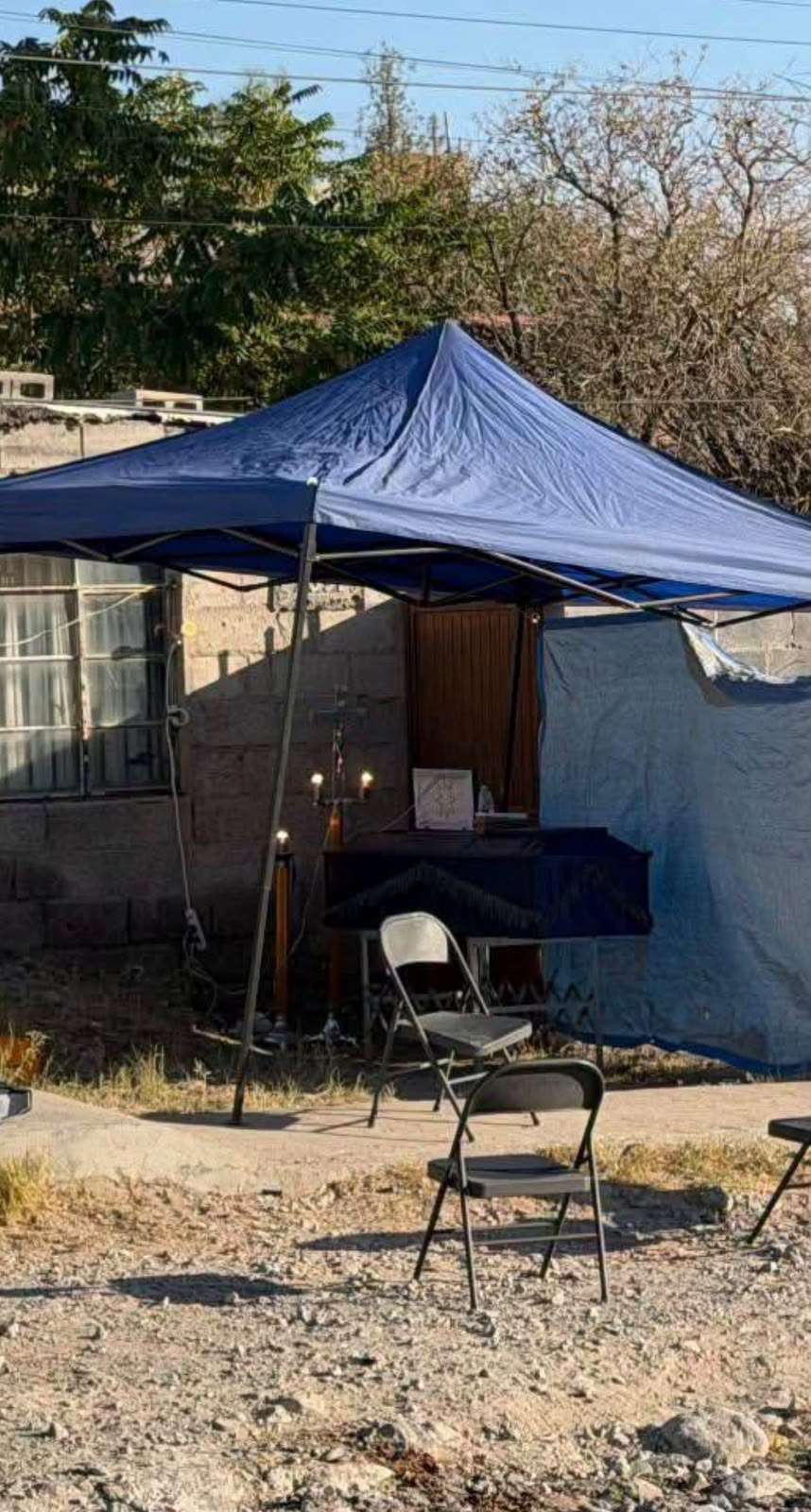 Evitan vecinos de la colonia Azteca que adulto mayor vaya a fosa común