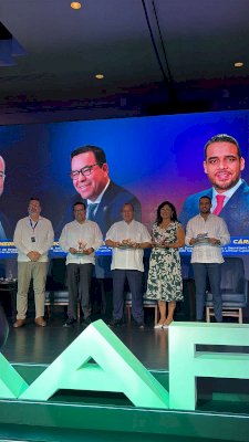 Firma Abelardo Valenzuela convenia contra la corrupción en aduanas