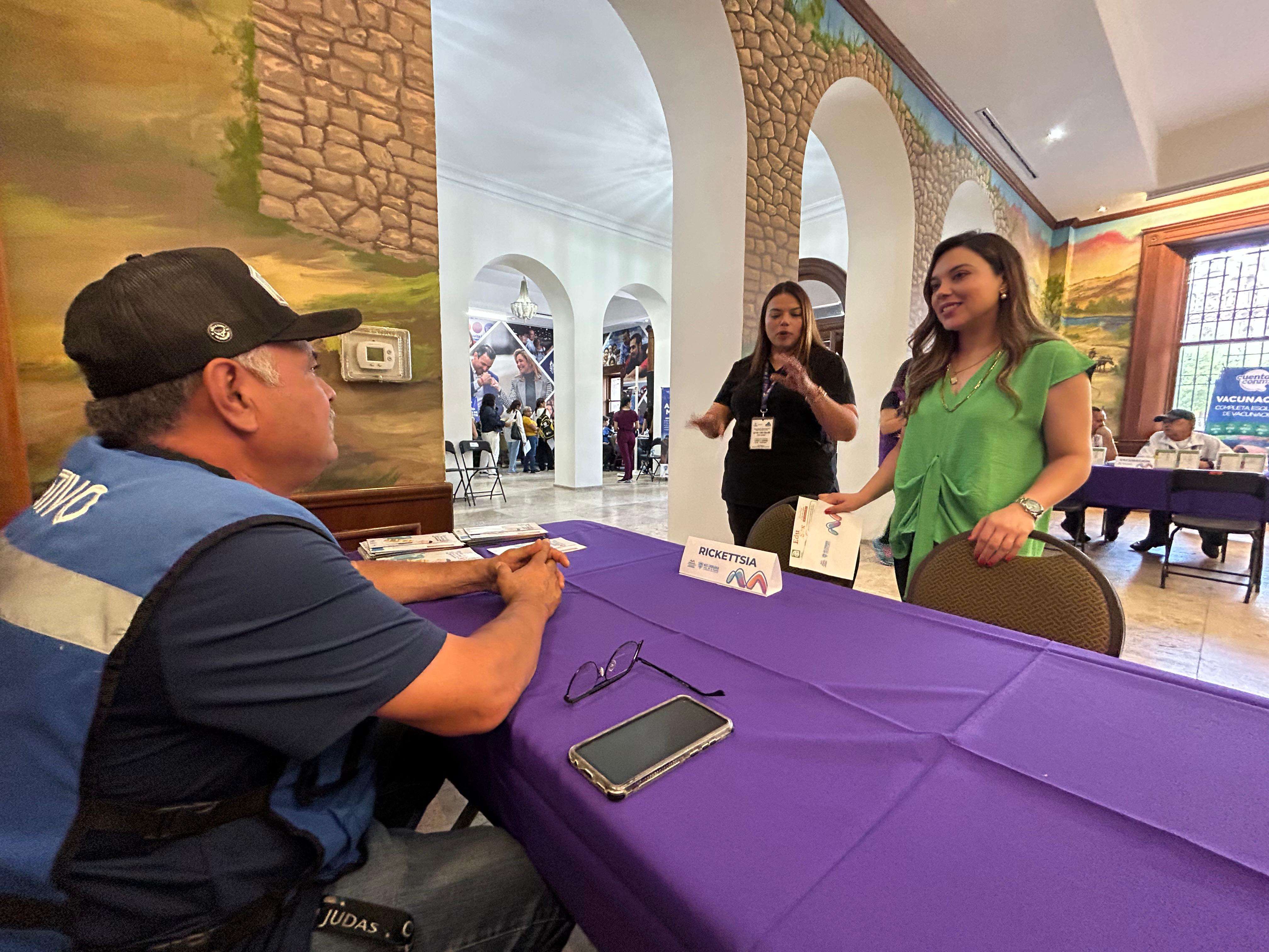 Registra gran afluencia Feria de la Salud para las Mujeres en Presidencia Municipal