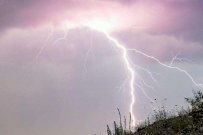 Deja rayo a siete personas lesionadas en fiesta patronal en Edomex 