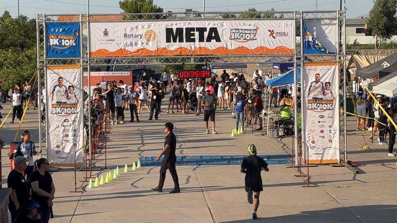 Reúne Carrera 1000 Sonrisas a más de 350 participantes