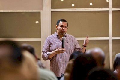 Suman maestros jubilados de la Sección 42 en Juárez su respaldo a Cruz