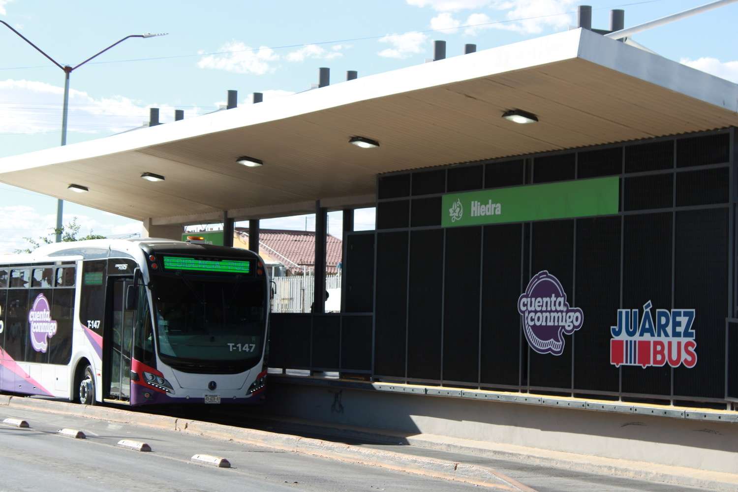 Brindará CAM Móvil del JuárezBus servicio en la estación Hiedra