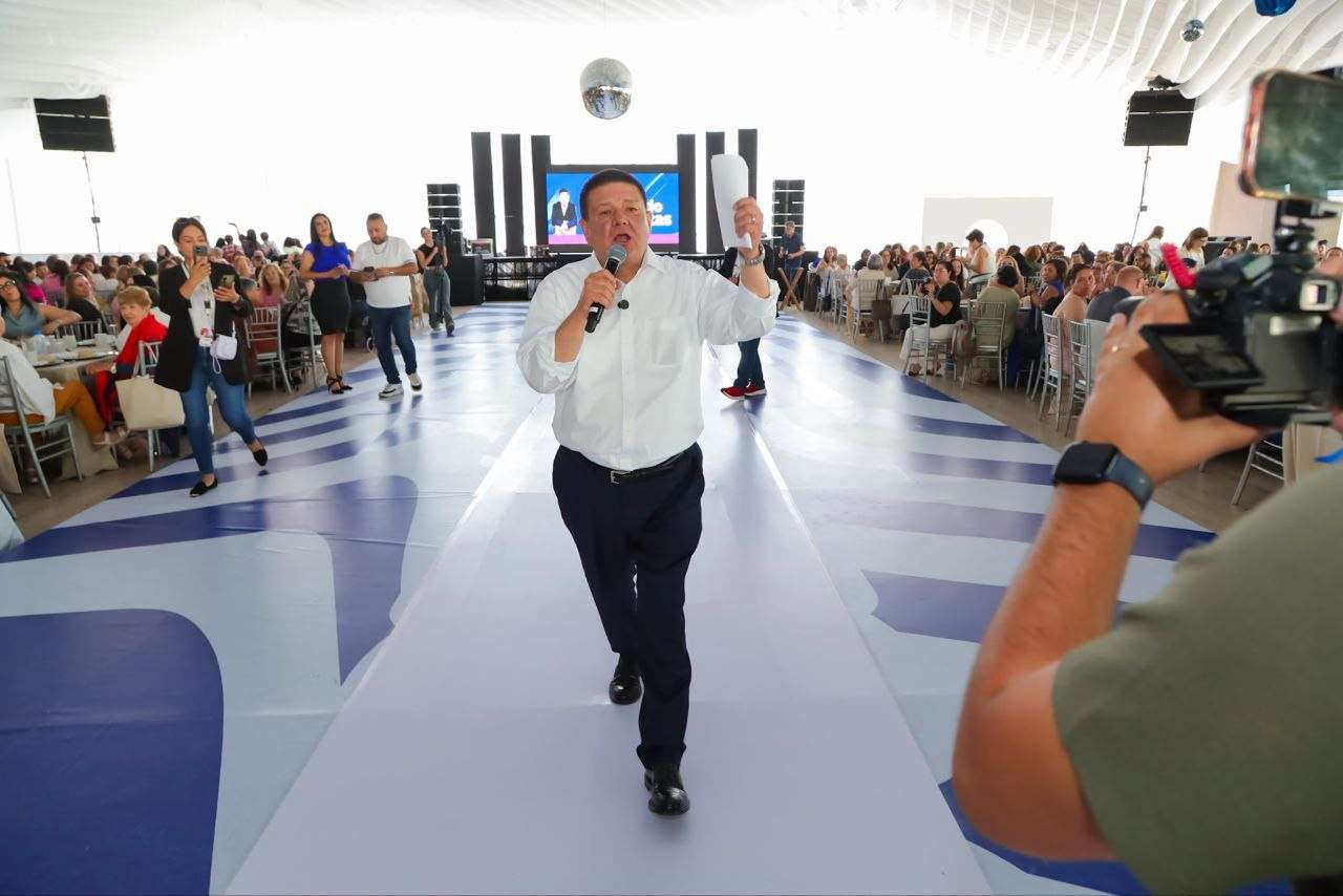 Inicia César Jáuregui su camino por la candidatura del PAN 