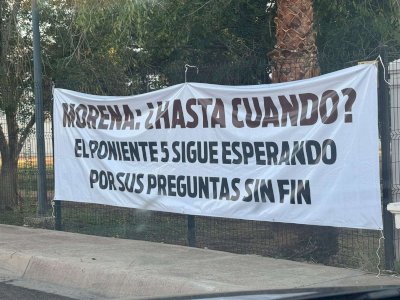 Aparece manta por la Poniente 5 en Valle Escondido 