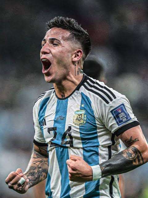 Empata Argentina con golazo de Enzo ante Inglaterra