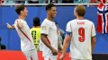Amenaza Inglaterra a Argentina con tiro libre y remate de Stones