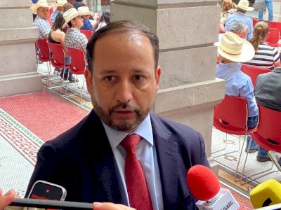 Buscan atraer inversiones al estado en feria aeroespacial de Londres 