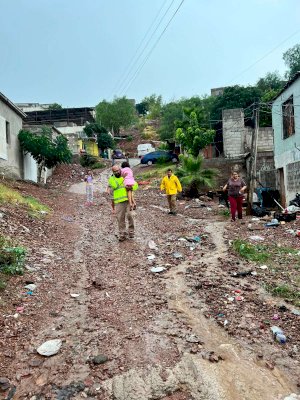 Refuerzan autoridades operativos de emergencia ante lluvias en la ciudad 