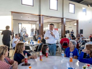 Recorre Jáuregui Labor de Terrazas y dialoga con vecinos 
