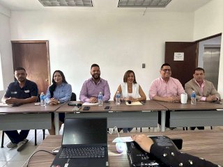 Respaldan regidores la poniente 5 y acusan a Morena de detener proyectos 