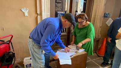 Entrega Retén Ciudadano listado de pagos vehiculares en Palacio 