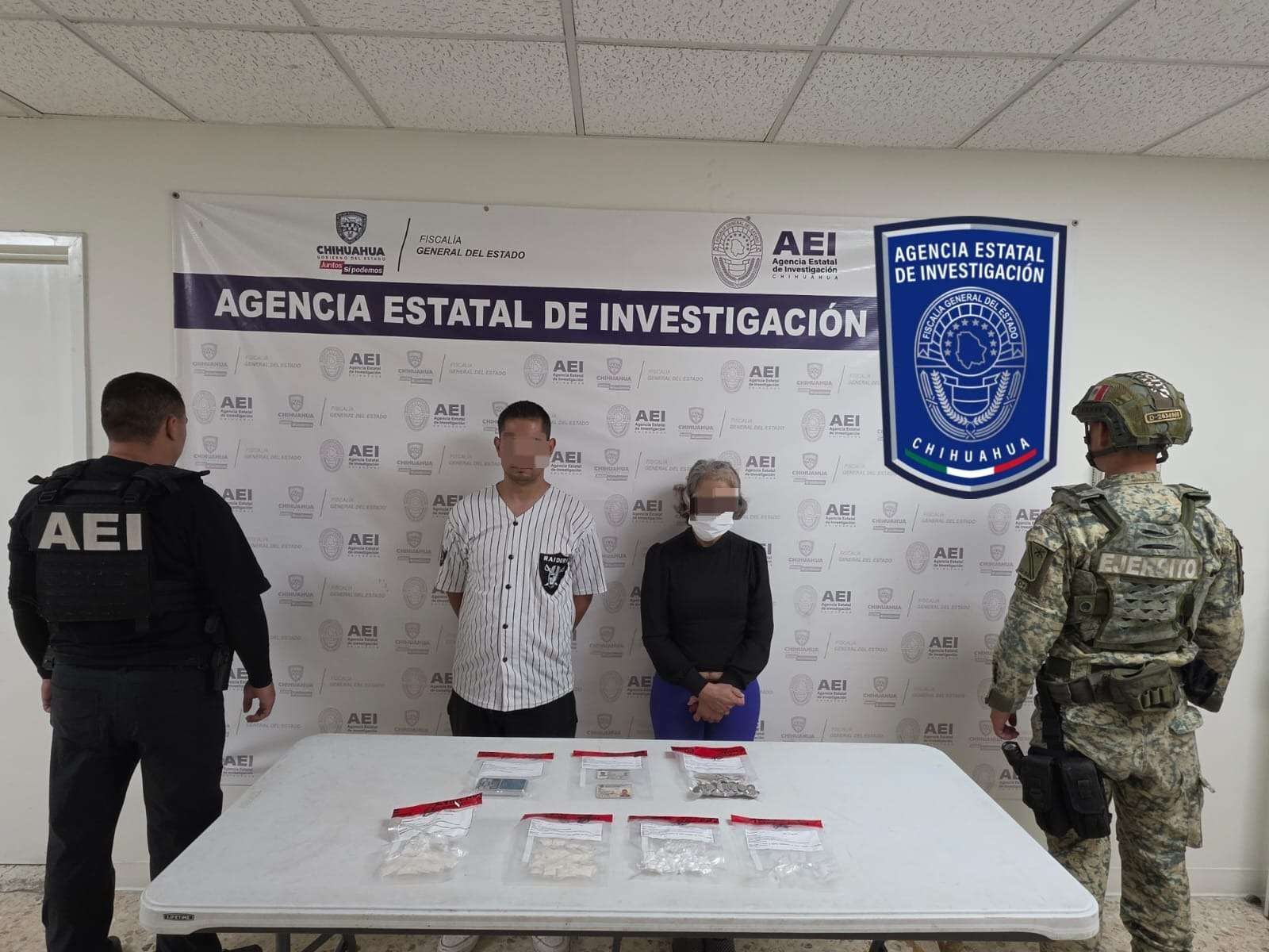 Detienen a pareja con droga durante cateo en la Dos de Octubre
