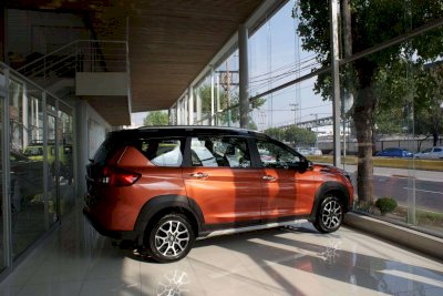 Crecen ventas de vehículos nuevos un 4.3% en el primer semestre 