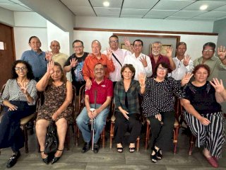 Sostiene Martín Chaparro diálogo con maestros de secciones 8 y 42 del Snte 