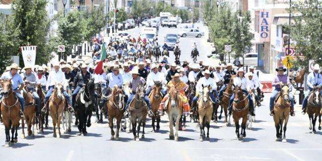 Realizan la tradicional Cabalgata Villista en Parral