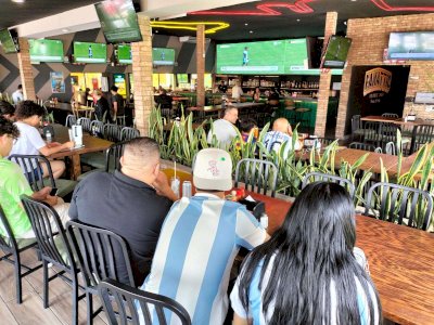Llenan chihuahuenses restaurantes y bares por la gran final del Mundial