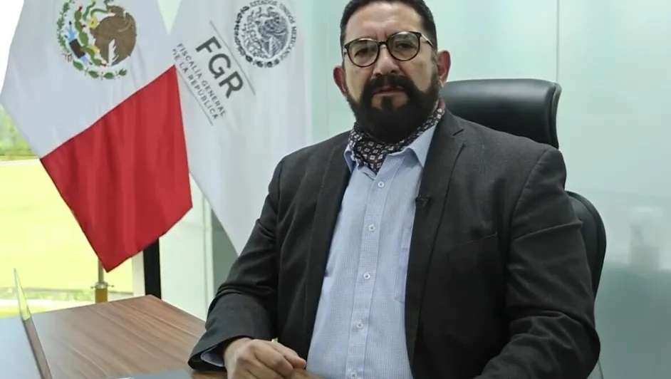 Afirma Ulises Lara que se condujo conforme a la ley en FGR