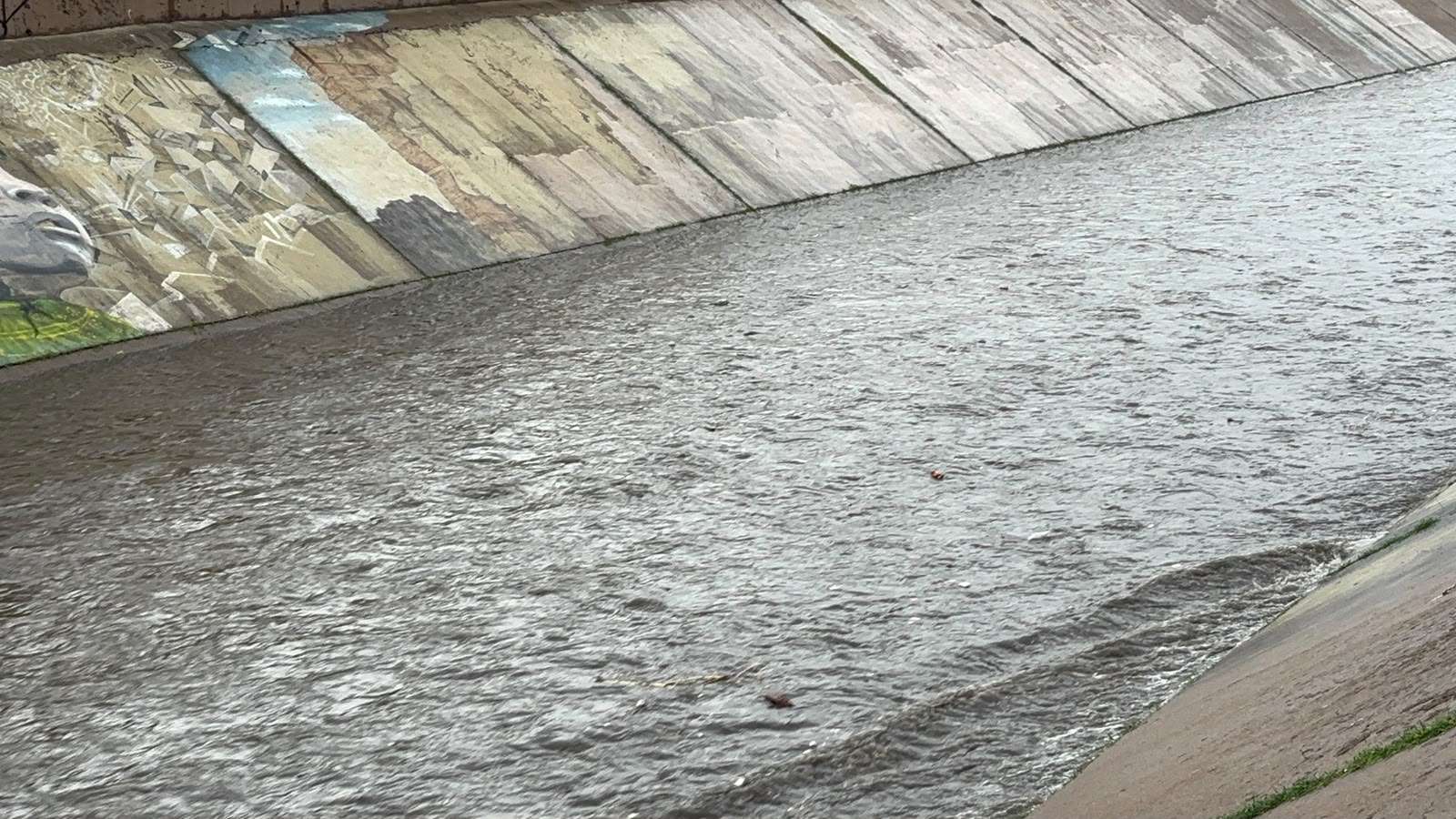 Alcanza canal Teófilo Borunda 40% de su capacidad tras lluvias