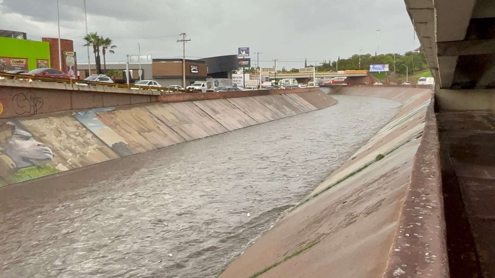 Alcanza canal Teófilo Borunda 40% de su capacidad tras lluvias