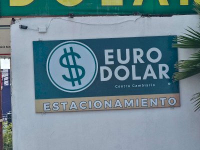 Baja el dólar a $17.40 en casa de cambio Euro Dólar 