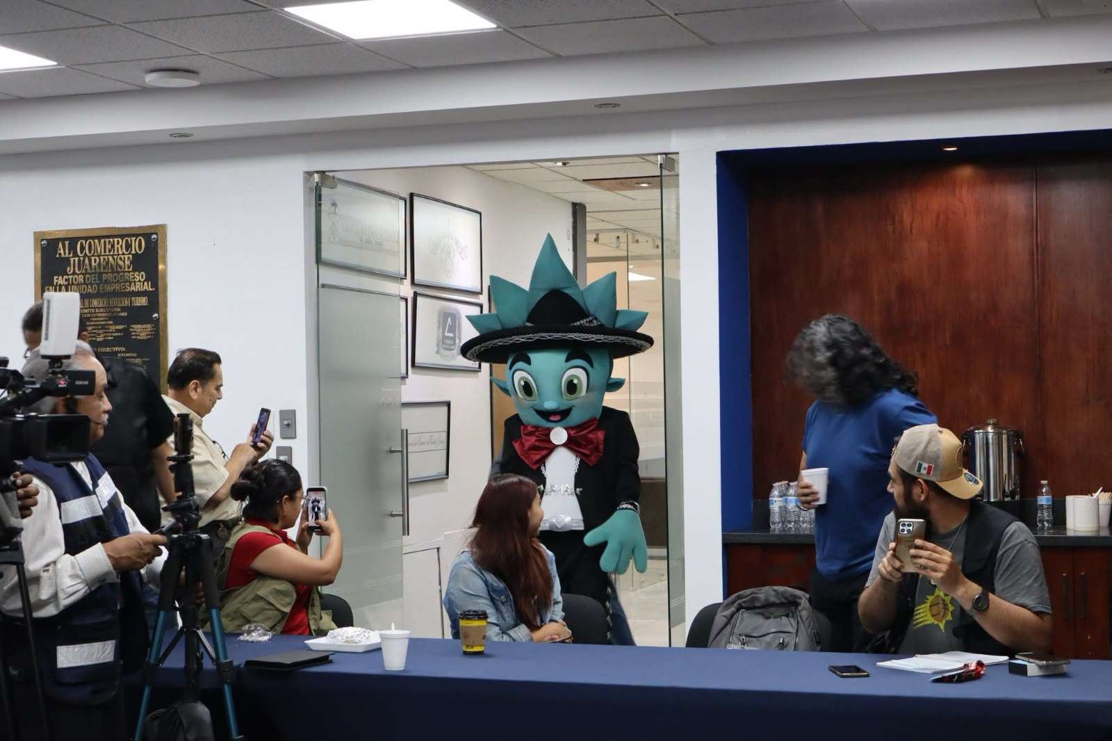 Presentan la botarga oficial del Festival del Tequila 2026