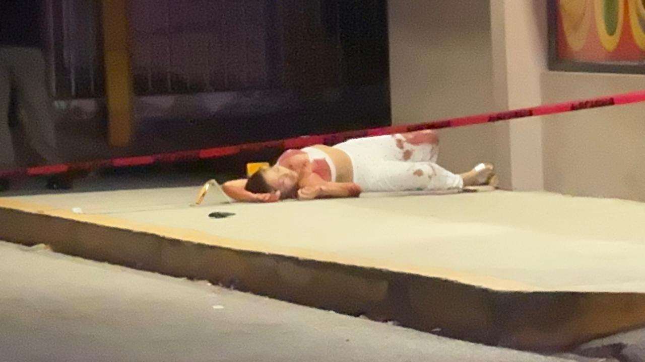 Asesinan a mujer frente a su hija al salir de un Oxxo