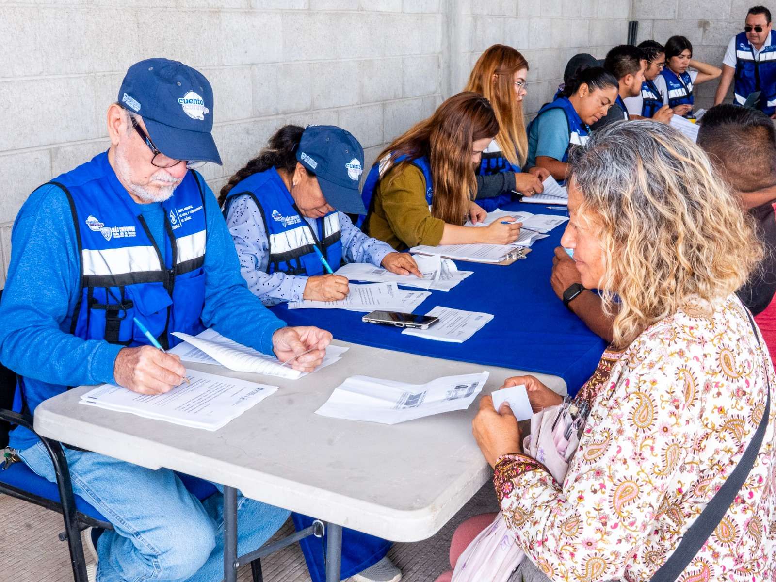 Entrega JMAS más de mil 800 tinacos entregados en Los Kilómetros
