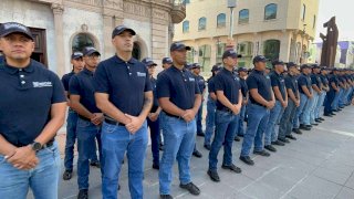 Realizan 80 cadetes del Isscuu su fotografía oficial previo a graduación