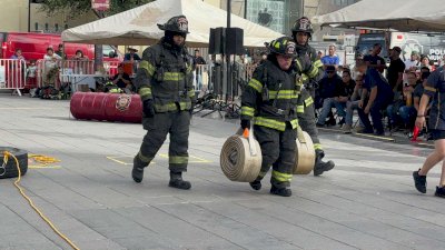 Arranca competencia Súper Bombero en la Plaza de Armas
