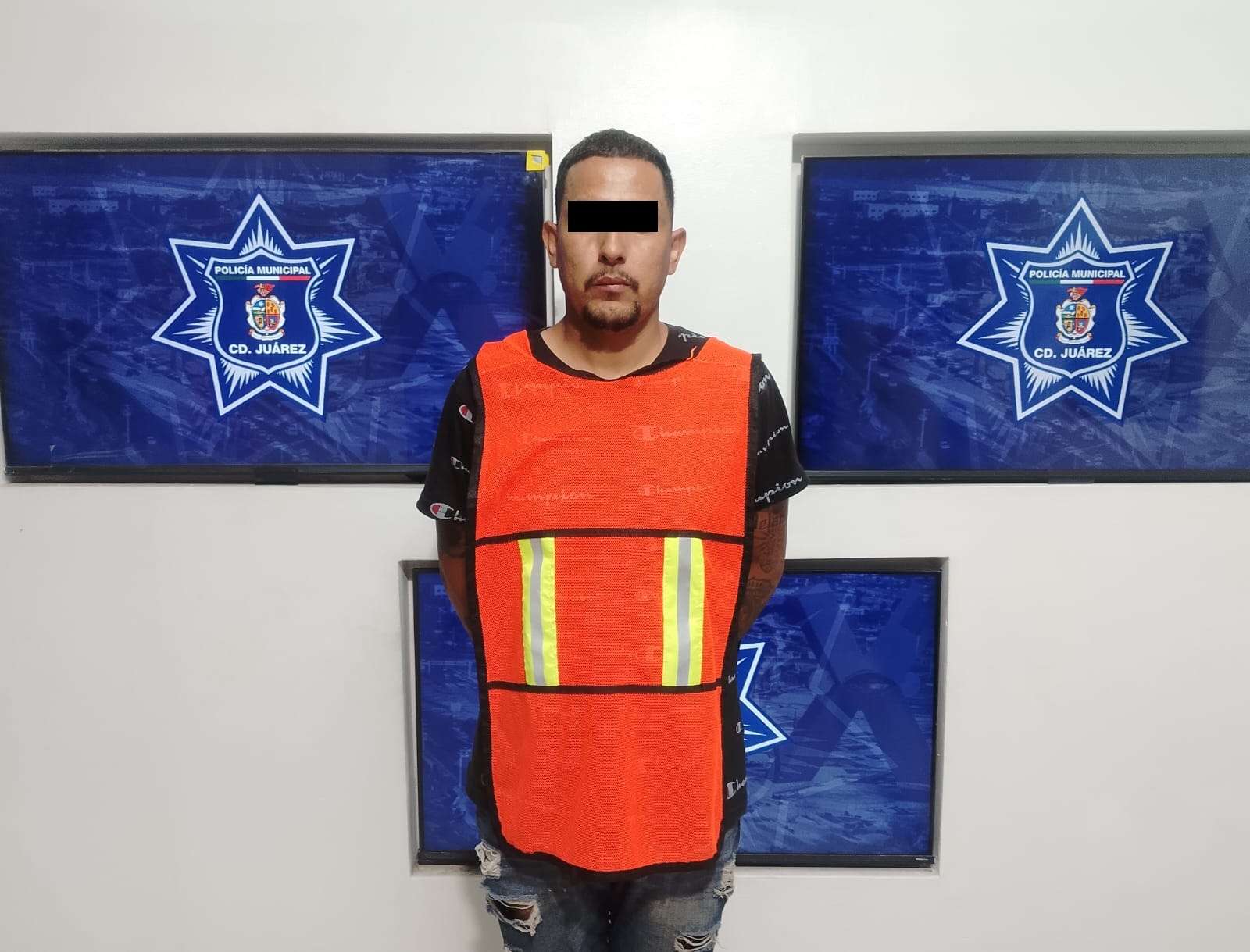 Arrestan a hombre por conducir camioneta robada en la colonia Fronteriza