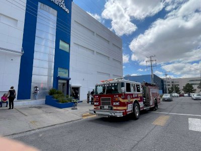 Evacuan a 200 alumnos y trabajadores del CCU por fuga de gas 