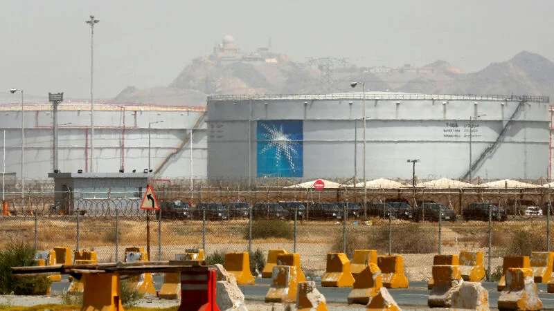 Los hutíes atacan a la mayor empresa petrolera de Arabia Saudita
