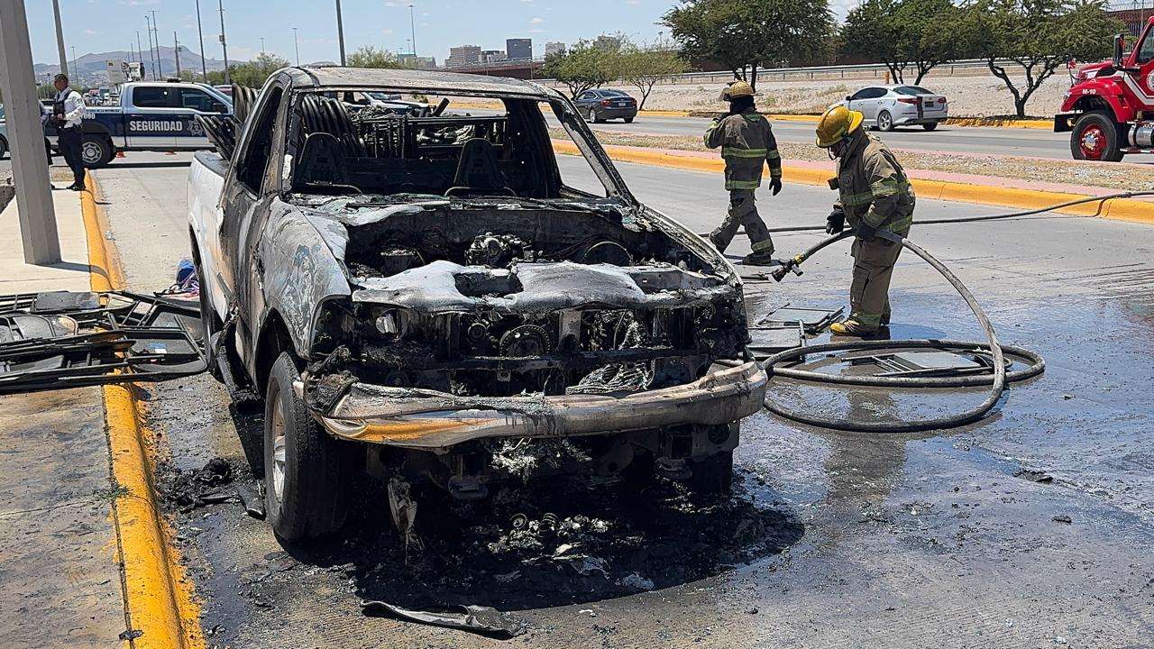 Se incendia troca sobre la avenida Cuatro Siglos