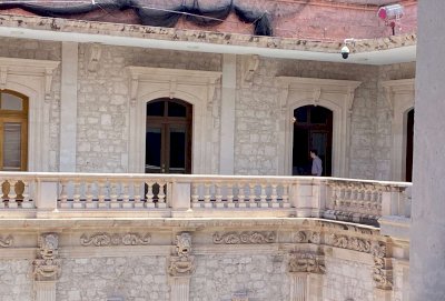 Se reúnen diputados del PAN a puerta cerrada en el salón Barrancas 
