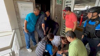 Rescatan a 8 personas atrapadas en elevador del Congreso 